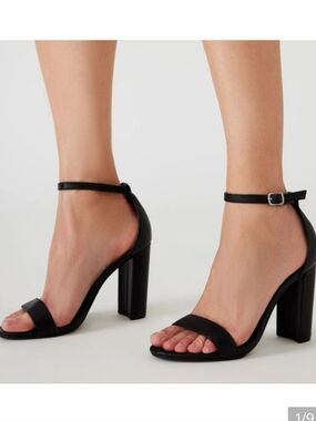 Steve Madden Carrson Black Suede Leather Heels Size 8